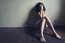 Cô gái bị bỏ rơi với cái thai trong bụng và 200 ngàn đồng