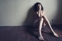 Cô gái bị bỏ rơi với cái thai trong bụng và 200 ngàn đồng