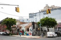 Công ty gọi vốn được 11 triệu USD nhờ bán những thứ 'khùng điên'