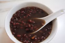 Giảm cân bằng đậu đen ngâm dấm nhiều chị em chưa biết