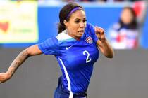 Ngắm nhan sắc nữ cầu thủ quyến rũ nhất năm 2017