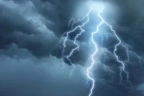 Video: Người đàn ông sống sót kỳ diệu sau 7 lần bị sét đánh