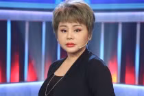 Lê Giang thừa nhận dao kéo cả lỗ tai khiến Việt Hương kinh ngạc