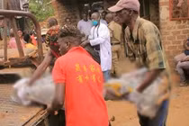 Vợ bỏ trốn cùng nhân tình sau khi giết chồng, chôn xác trong vườn