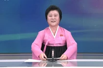 Nữ MC Triều Tiên chuyên đọc tin khiến Mỹ-Hàn "run rẩy"