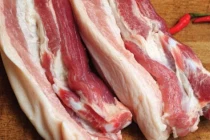 Mua thịt lợn nên mua loại có màu đậm hay nhạt là hời nhất?