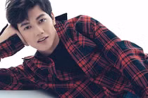 "Hot boy nhặt rau" tái xuất với mashup 7 hit nhạc trẻ