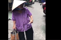 Video: Bà cụ 84 tuổi bán vé số nói tiếng Anh như gió