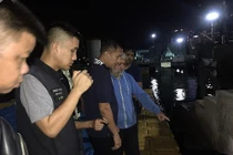 Tức giận vợ, chồng đem con 1 tuổi ra làm chuyện "rùng mình"