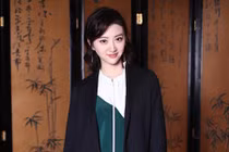 Giai nhân "King Kong" nói về thế lực bí ẩn chống lưng