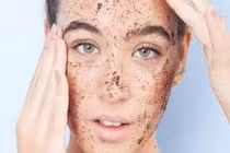 Sai lầm nghiêm trọng khi tẩy da chết khiến bạn nhanh già nua