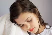 2 thói quen gội đầu 99% phụ nữ mắc phải, tưởng đúng nhưng hại vô cùng