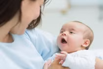 Vợ sinh con được 7 tháng bỗng tự tử, chồng cạn nước mắt ân hận