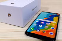 Huawei học theo Apple bảo vệ môi trường