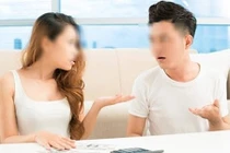 Chàng trai mua ly nước 22 ngàn cũng bắt bạn gái trả lại tiền