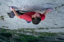 Video: 15 trò mạo hiểm khiến bạn sởn gai ốc