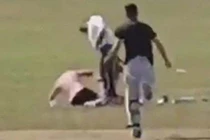 "Yêu đương" nóng bỏng ngay giữa công viên, cặp đôi gặp kết đắng