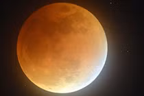 Siêu trăng, trăng xanh và nguyệt thực hội tụ sau hơn 150 năm