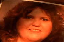 Bí ẩn kinh hoàng trong hộp quà khiến người phụ nữ bốc cháy