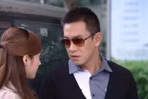 Chồng kỳ lạ liên tục hối thúc vợ nối lại tình xưa với người cũ