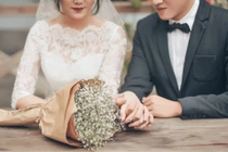 Mẹ dạy con trai 10 nguyên tắc chọn vợ "chuẩn không cần chỉnh"