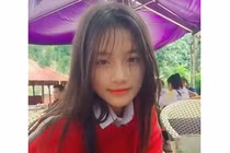 Thần thái ngời ngời của cô bạn xinh đẹp bị quay lén