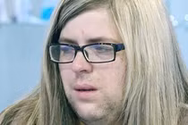 Video: Sau sinh, phụ nữ đột nhiên biến thành đàn ông