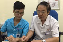 Hôn nhân lục đục vì chồng tai biến nhưng vợ vẫn bắt "yêu" đều đặn