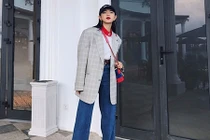 Mẫu áo khoác nào gây sốt làng mốt Việt trong năm 2017?