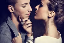 Bị Sở Khanh "ẵm" cả đời con gái và đống tiền