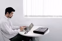 Sửng sốt khi thấy người yêu con trai đưa về ra mắt