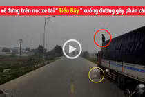 Video: Tài xế ôtô tải vô tư đứng trên nóc xe "tiểu bậy" xuống đường