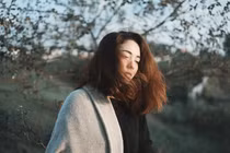 Dấu hiệu tố chàng chỉ coi bạn là người thay thế