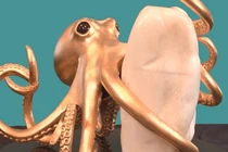 Video: Viên ngọc trai nặng 27 kg trị giá 200 triệu USD