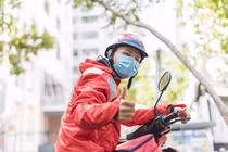 Tài xế công nghệ tự bảo vệ ra sao trong mùa dịch?