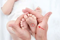 Vị trí nốt ruồi đại phú quý trên cơ thể trẻ nhỏ