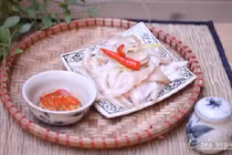 Video: Bí quyết làm tai lợn ngâm mắm ngon, trắng, giòn