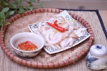 Video: Bí quyết làm tai lợn ngâm mắm ngon, trắng, giòn