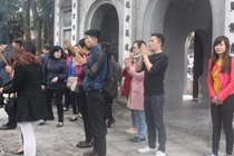 Cô gái trẻ có người yêu trong mơ nhờ dính "cú lừa thế kỷ"