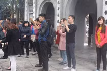 Cô gái trẻ có người yêu trong mơ nhờ dính "cú lừa thế kỷ"