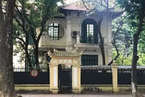 Những căn biệt thự mốc meo có giá hàng chục tỷ đồng ở Hà Nội