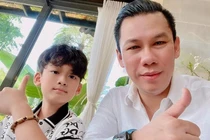 Chồng cũ Lệ Quyên đưa con đi chơi bằng chuyên cơ