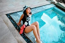 Chỉ mới 5 tuổi con gái Minh Nhựa đã điệu đà chẳng thua kém người lớn