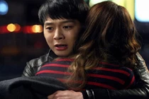 Chồng giả vờ nhận lời yêu bạn thân của vợ