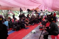 Công an thuê tầu hỏa đánh lạc hướng để bắt sới bạc