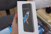 Bên trong hộp Bphone 2017 có gì?