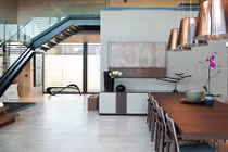 Thăm quan biệt thự của đại gia rộng đẹp như ốc đảo riêng