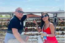 Lò Thị Mai được người tình doanh nhân chiều như bà hoàng