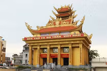 Khám phá "kim tự tháp" khổng lồ giữa "làng tỷ phú" quê lúa