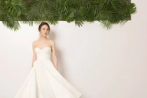 Động thái lạ của Đàm Thu Trang khi bị chê lép vế Hà Hồ